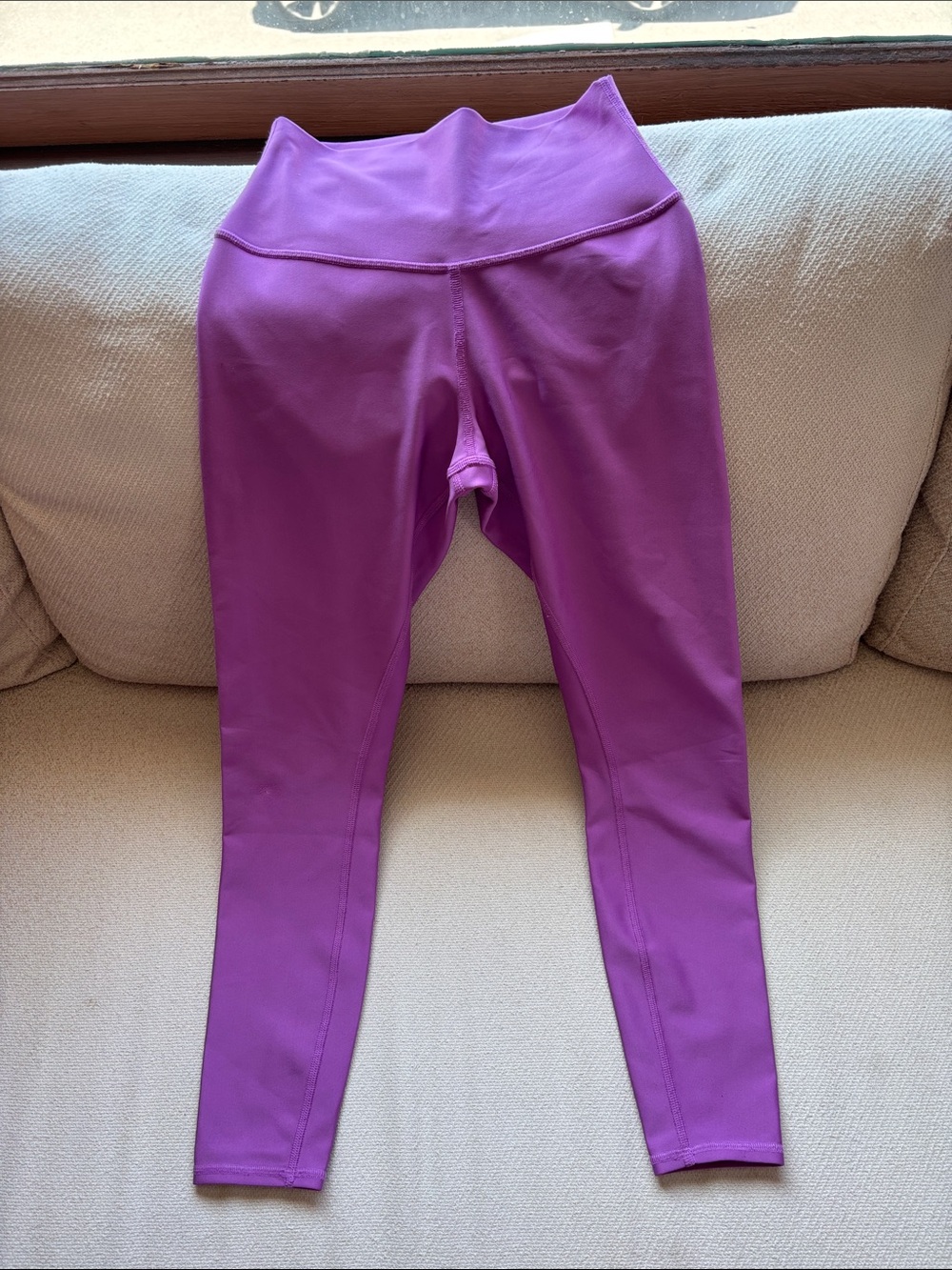 Alo yoga 7-8 High Waist Air Lift Leggings. Size XS